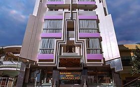Golden Rain Hotel - Hoang Vu